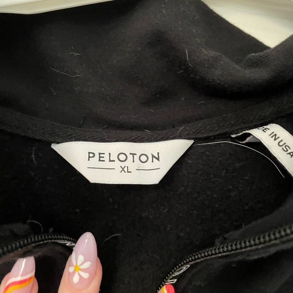 peloton quarter zip sweatshirt - Picture 2 of 2